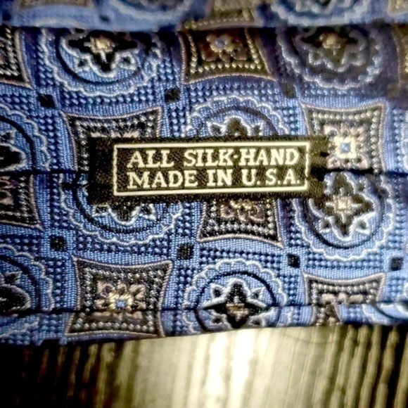 Unique Bundle of Neck Ties - Picture 4 of 5